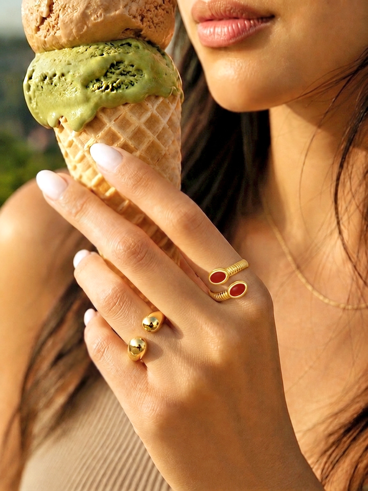 Chicago Burgundy Ring