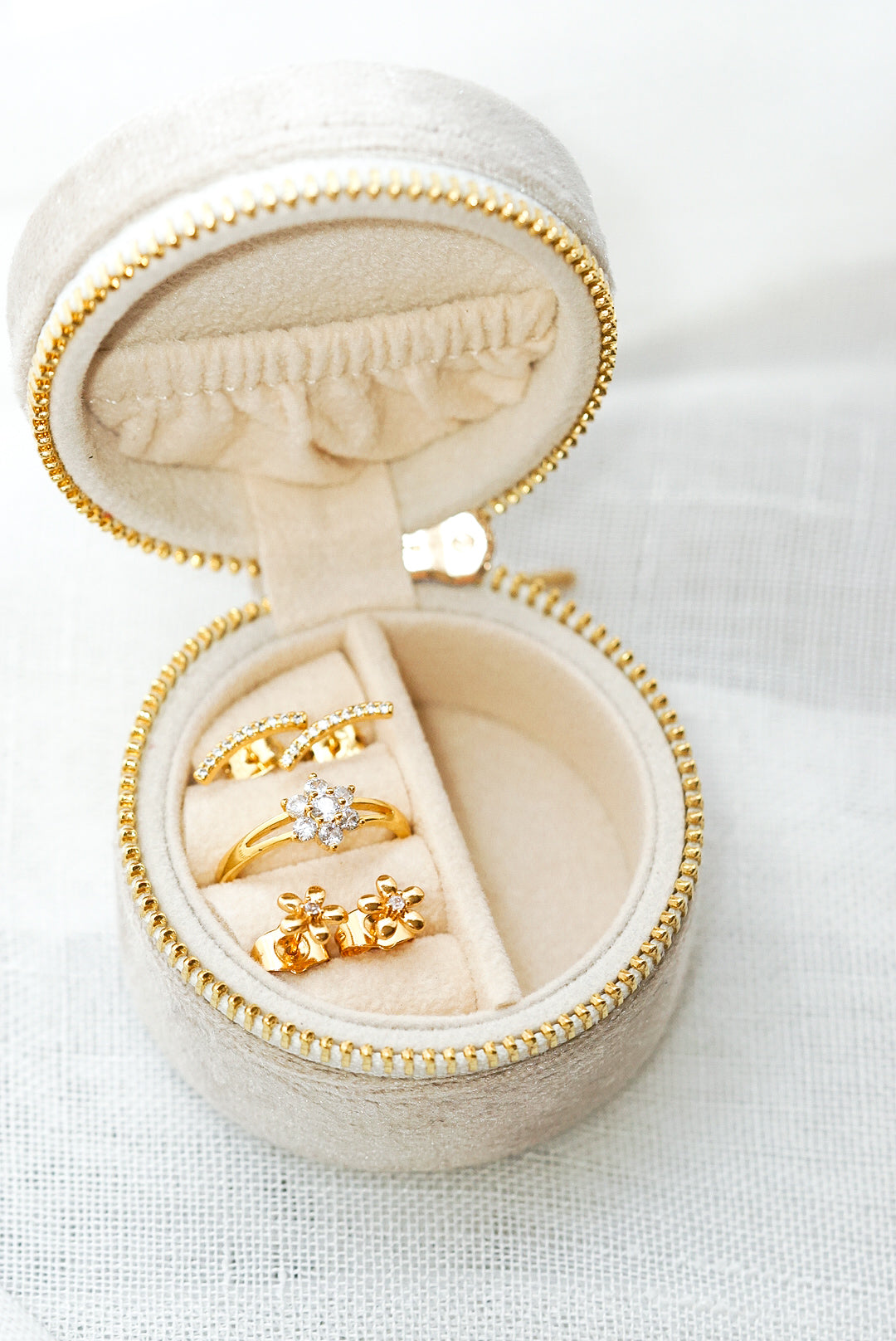 Mini On-The-Go Jewelry Case