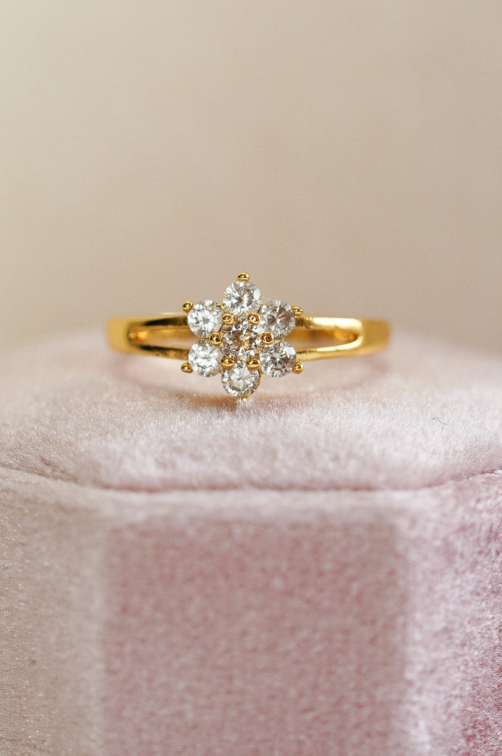 Eleanor Floral Sparkling Gold Ring