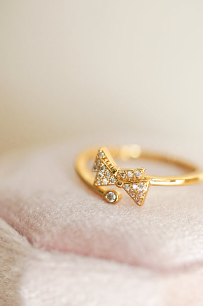 Mallory Bow Sparkling Gold Ring