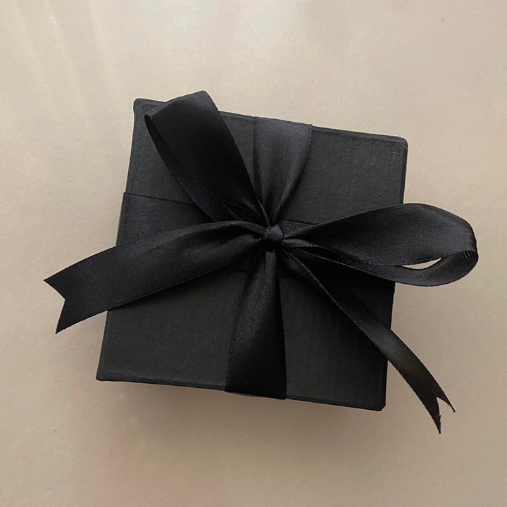 Vallie For Him Gift Box with ribbon (Men)