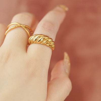 Zia Crisscross Ring