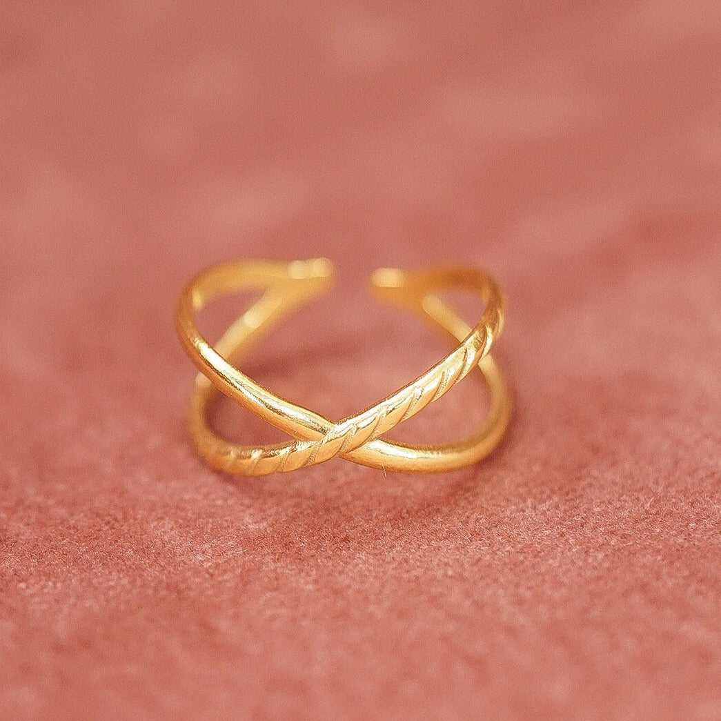 Zia Crisscross Ring